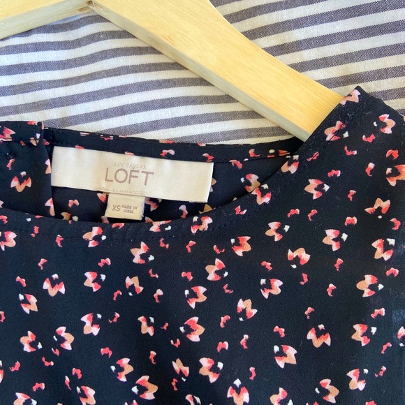 LOFT Floral Layered Blouse - Picture 5 of 9